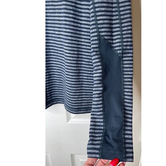 Lululemon Men’s Speed long sleeve stripe Heather black iris blue v-neck Large - Picture 8 of 8